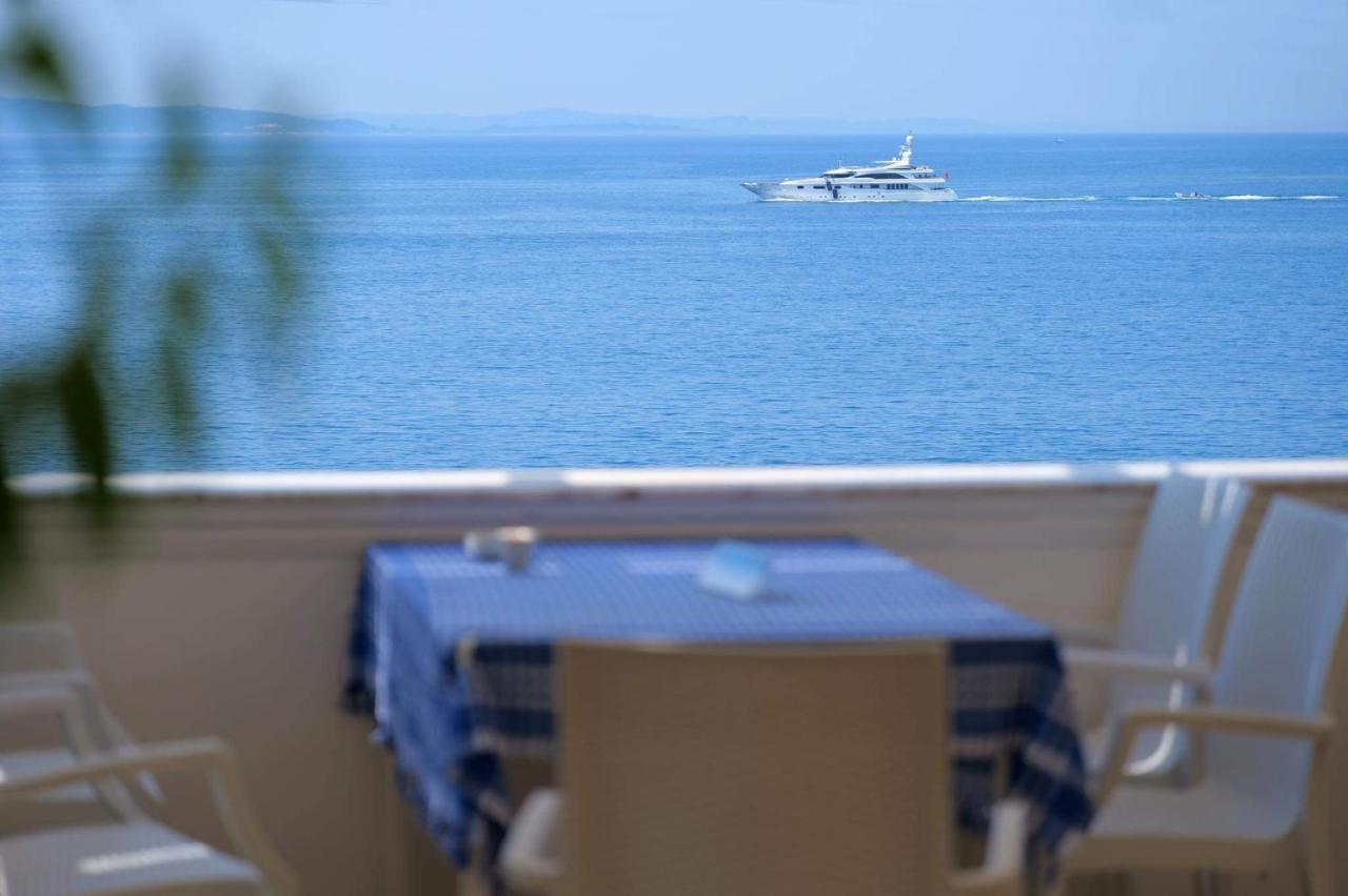 Hotel Erdano Sarandë Esterno foto