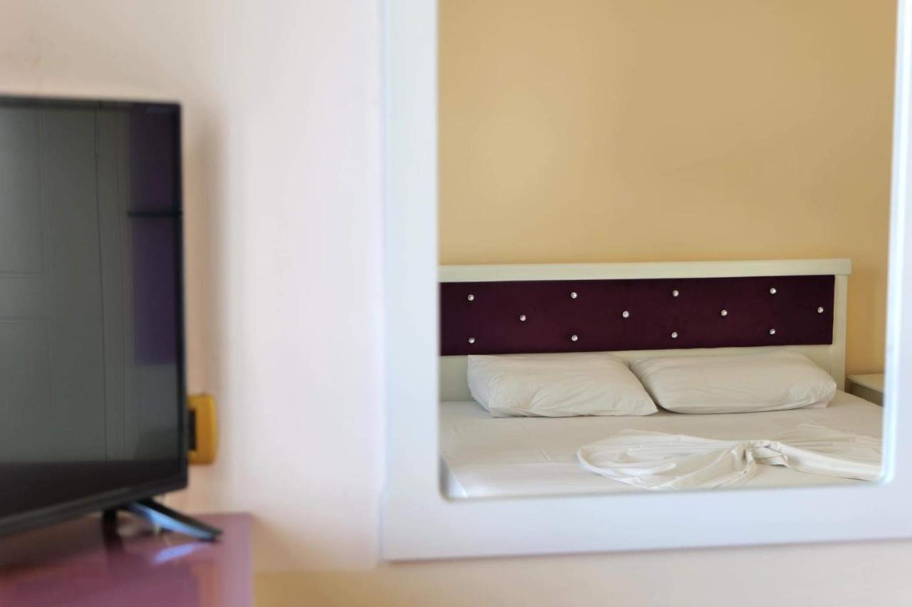 Hotel Erdano Sarandë Esterno foto