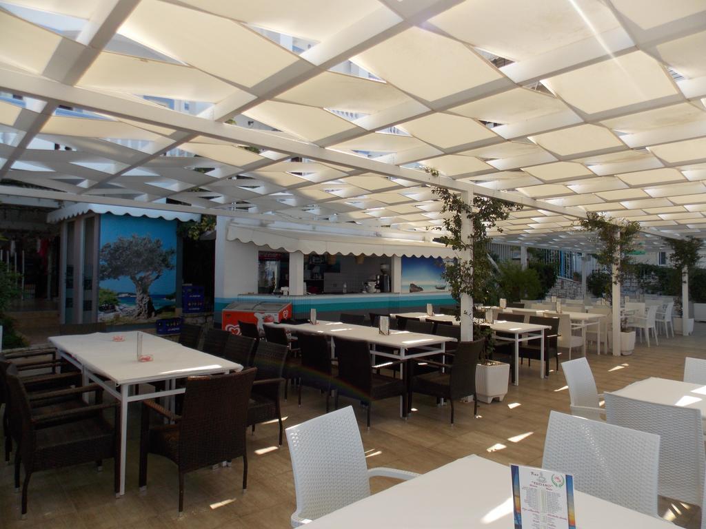Hotel Erdano Sarandë Esterno foto